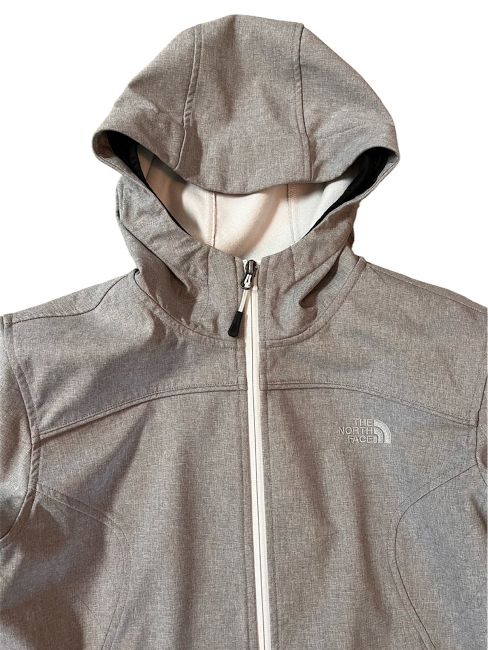 The North Face Hooded Softshell Jacket
Heather Gray
Large
Like new